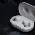 True Wireless vs. Traditional Earbuds: What’s Best for Consumers in Singapore?